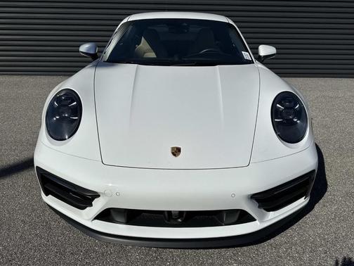 2022 Porsche 911 Carrera GTS