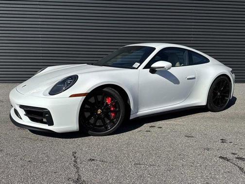 2022 Porsche 911 Carrera GTS