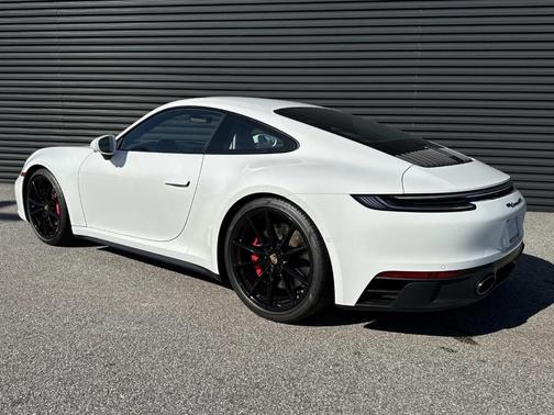 2022 Porsche 911 Carrera GTS