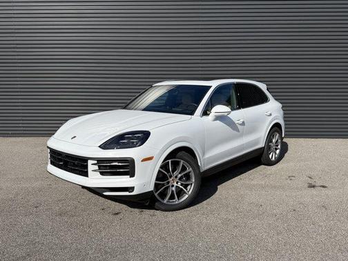 Carrara White Metallic 2026 Porsche Cayenne Base