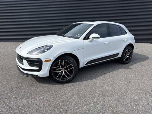 2022 Porsche Macan Base