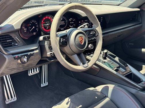 2023 Porsche 911 Carrera GTS