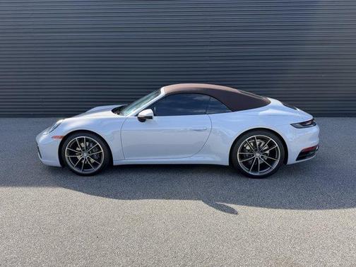 2024 Porsche 911 Carrera