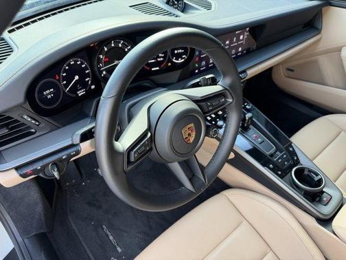 2024 Porsche 911 Carrera