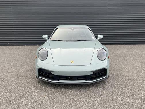 2025 Porsche 911 Carrera