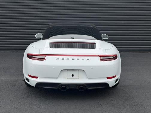 Carrara White Metallic 2018 Porsche 911 Targa 4 GTS