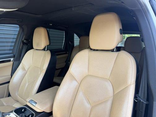 White 2017 Porsche Cayenne Platinum Edition