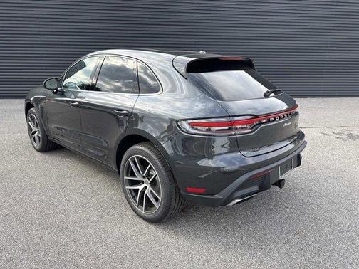 2026 Porsche Macan Base