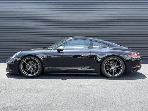 Jet Black Metallic 2019 Porsche 911 Carrera T
