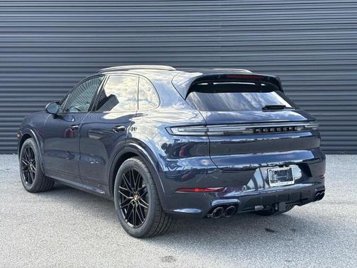 2026 Porsche Cayenne GTS