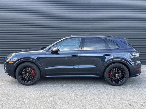 2026 Porsche Cayenne GTS