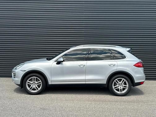 2013 Porsche Cayenne Base