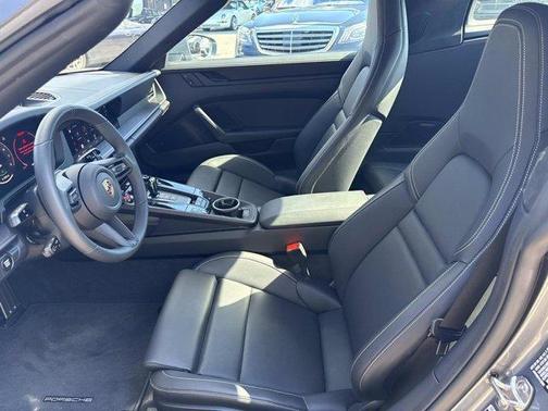 2025 Porsche 911 Targa 4 GTS