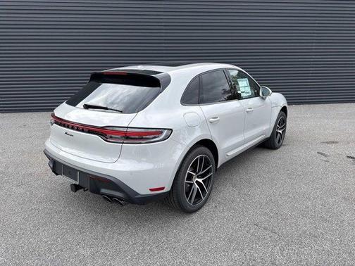 2026 Porsche Macan Base