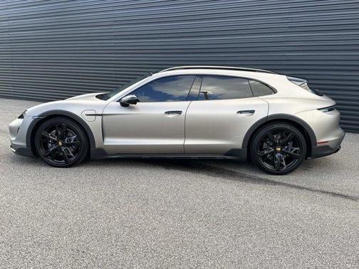 2023 Porsche Taycan 4