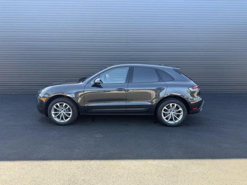 Volcano Grey Metallic 2026 Porsche Macan Base