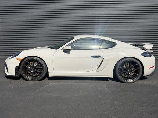 Chalk 2020 Porsche 718 Cayman GT4