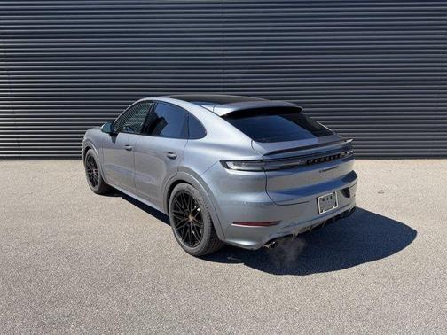 2026 Porsche Cayenne GTS