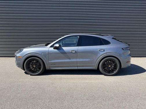 2026 Porsche Cayenne GTS