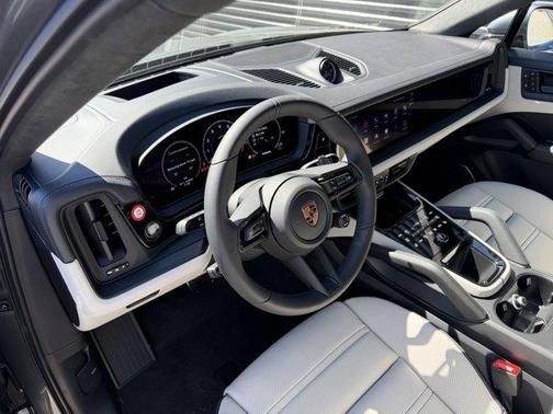 2026 Porsche Cayenne GTS