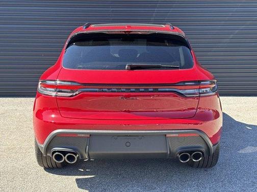 2026 Porsche Macan Base