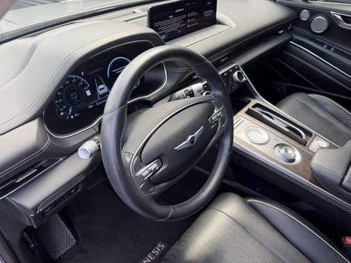 Savile Silver 2022 Genesis GV80 2.5T