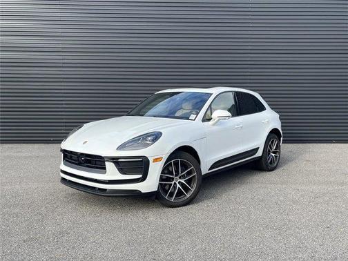 2026 Porsche Macan Base