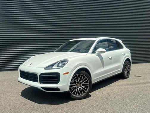 2022 Porsche Cayenne Base
