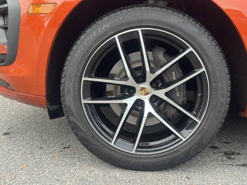 2023 Porsche Macan T