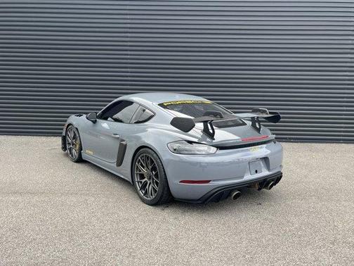 2024 Porsche 718 Cayman GT4 RS