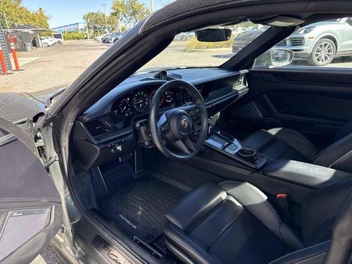 2022 Porsche 911 Carrera GTS