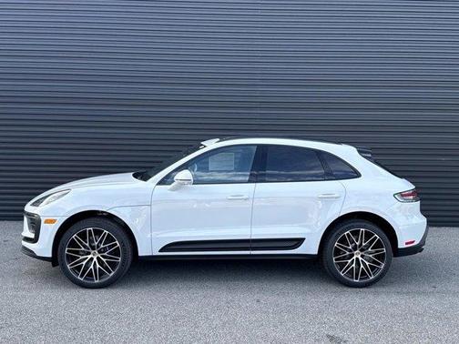 2026 Porsche Macan Base