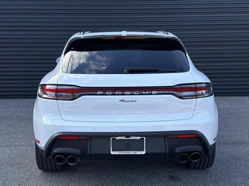 2026 Porsche Macan Base