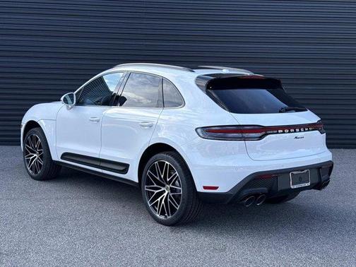 2026 Porsche Macan Base
