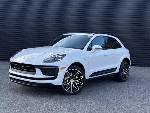 2026 Porsche Macan Base