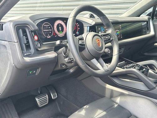 2024 Porsche Cayenne E-Hybrid Coupe Turbo