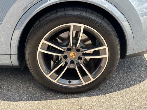 2024 Porsche Cayenne E-Hybrid Coupe Turbo