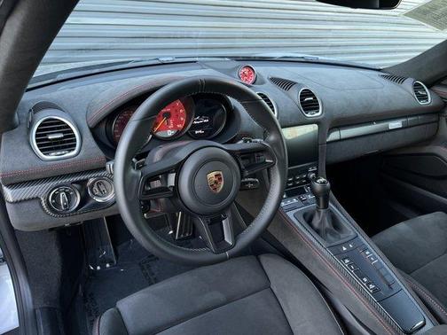 2025 Porsche 718 Spyder RS