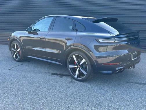 2025 Porsche Cayenne GTS