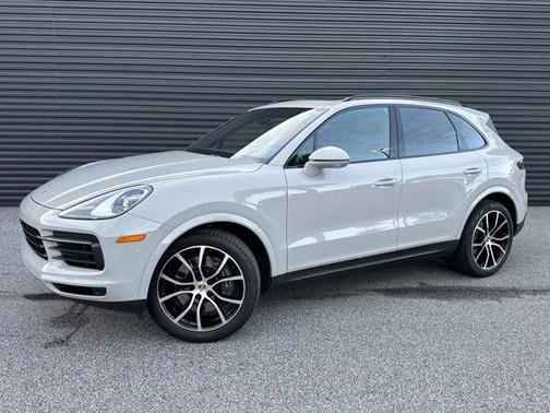 2023 Porsche Cayenne Base