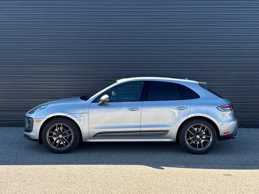 2025 Porsche Macan T