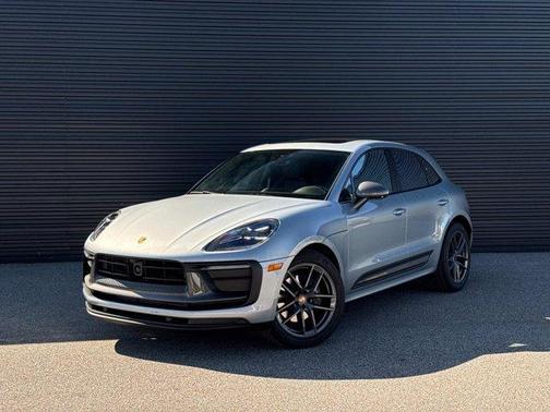 2025 Porsche Macan T