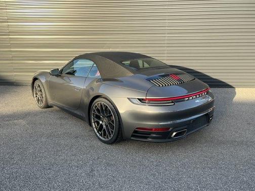 2022 Porsche 911 Carrera