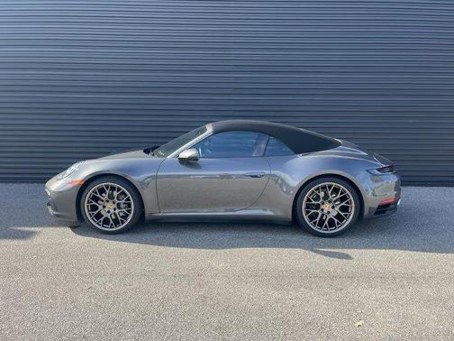 2022 Porsche 911 Carrera