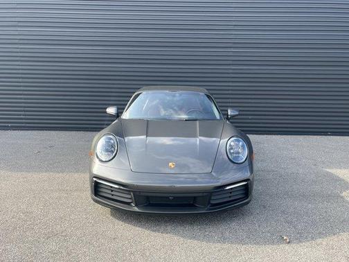 2022 Porsche 911 Carrera