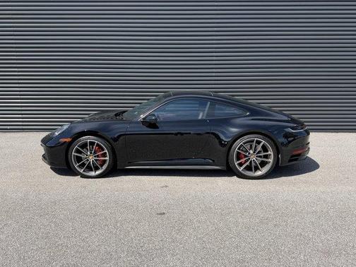 2021 Porsche 911 Carrera