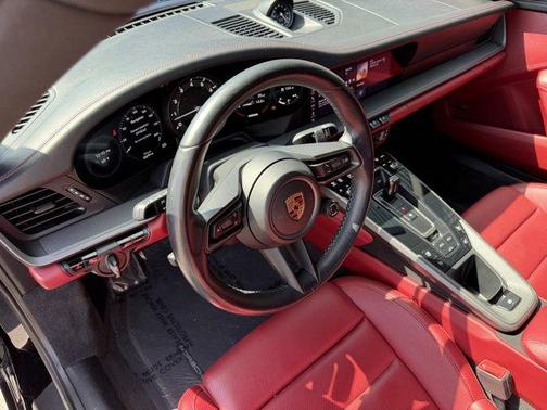 2021 Porsche 911 Carrera