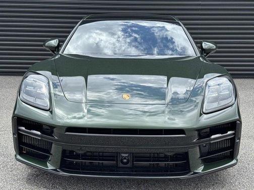 2024 Porsche Panamera 4