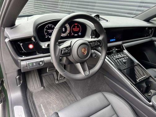 2024 Porsche Panamera 4