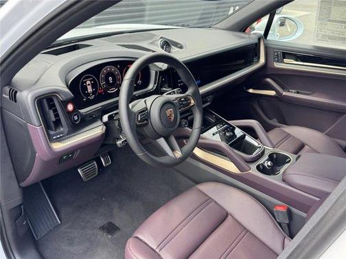 2025 Porsche Cayenne S